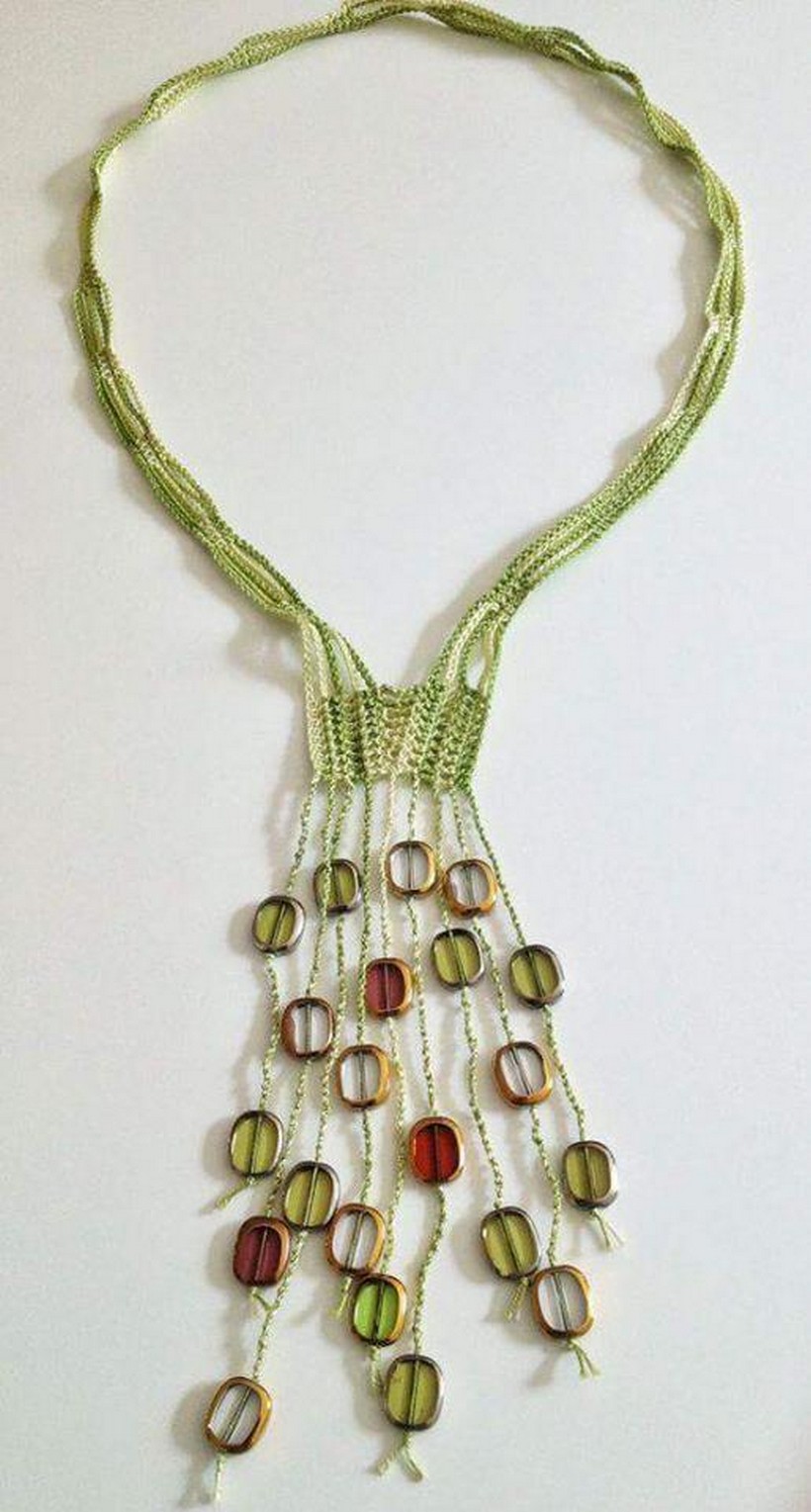 crochet necklace 16