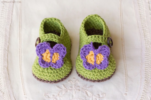 crochet-butterfly-garden-baby-booties