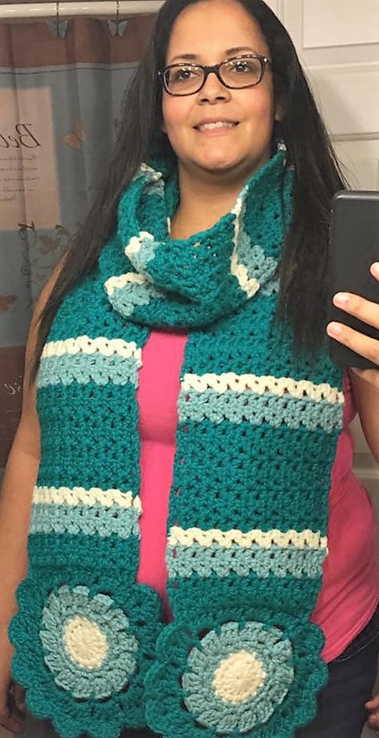 crocheted-scarf