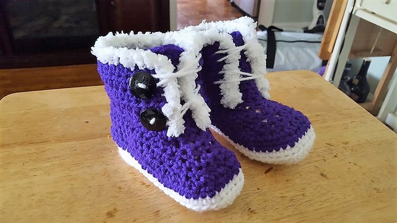 crochet-baby-booties-1