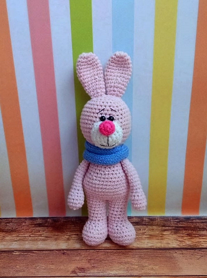 crochet-bunny-with-snood-amigurumi-pattern