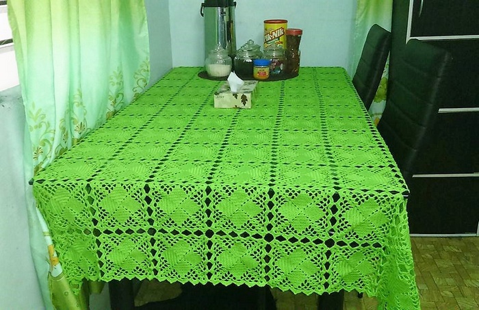 crochet table runner 12
