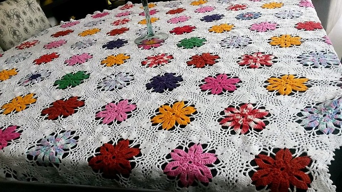 crochet table runner 9