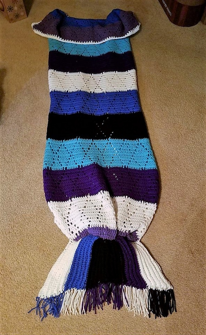 crochet mermaid tail 9