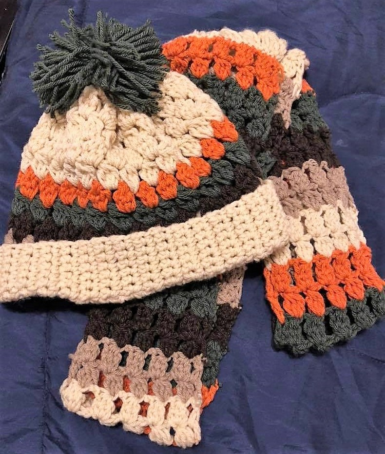 crochet caps and hats (54)