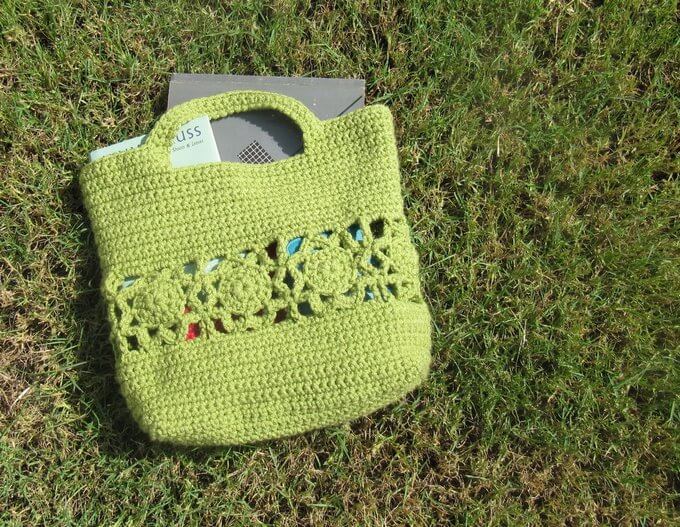 213 - Flower Burst Handbag Free Crochet Pattern